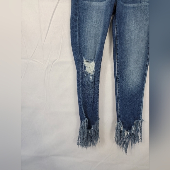 Kancan Size 3/25 Stylish Blue Distressed Women's Jeans - Picture 4 of 6